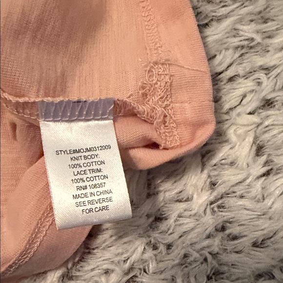 Design History Peach Lace Blouse - Picture 5 of 8